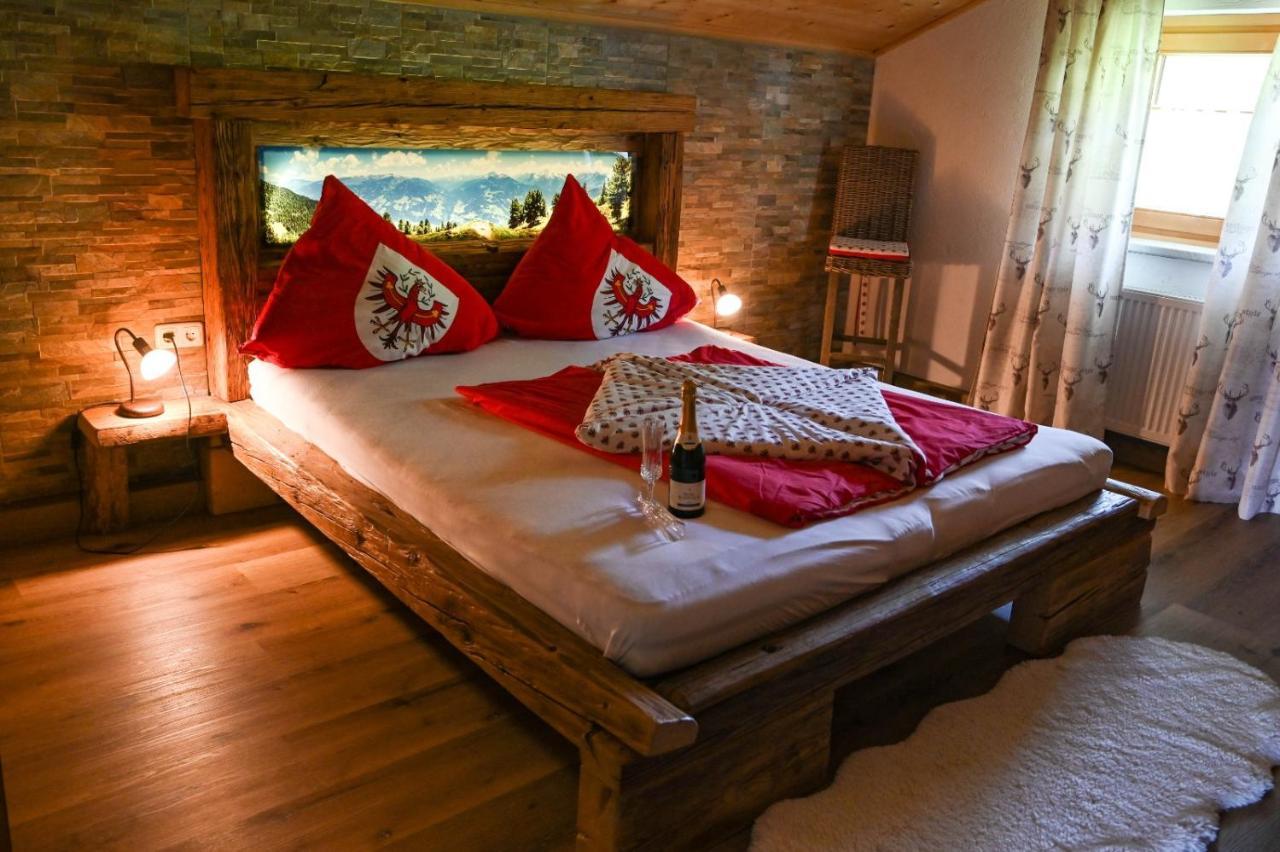 Ferienhaus Schneiderhaeusl Zillertal Stummerberg エクステリア 写真
